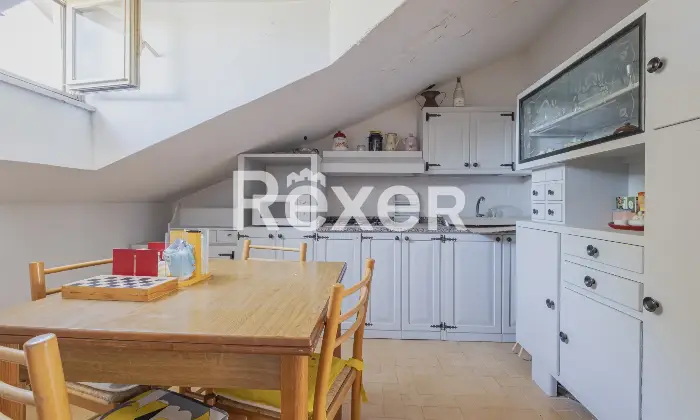 Rexer-Cesano-Vendesi-villa-bifamiliare-Altro