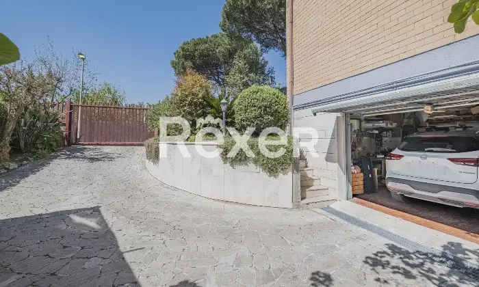 Rexer-Cesano-Vendesi-villa-bifamiliare-Altro