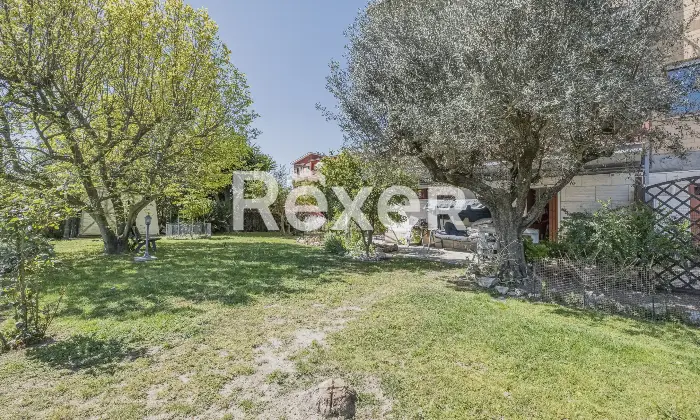 Rexer-Cesano-Vendesi-villa-bifamiliare-Altro