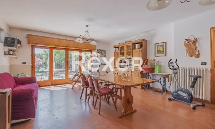 Rexer-Cesano-Vendesi-villa-bifamiliare-Altro