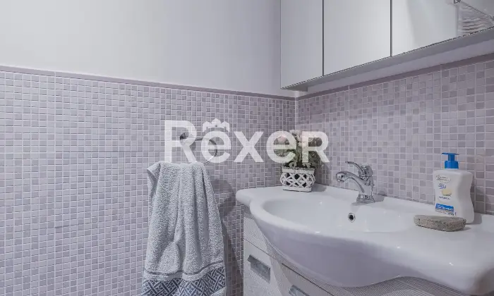 Rexer-Cesano-Vendesi-villa-bifamiliare-Altro