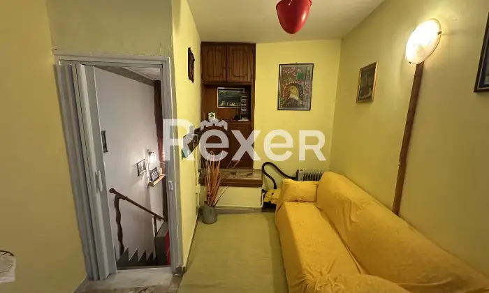 Rexer-Pietrabruna-Caratteristica-casa-depoca-in-centro-storico-Altro