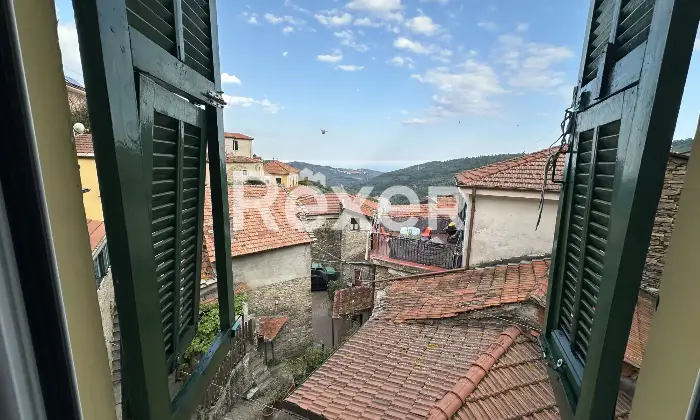Rexer-Pietrabruna-Caratteristica-casa-depoca-in-centro-storico-Altro