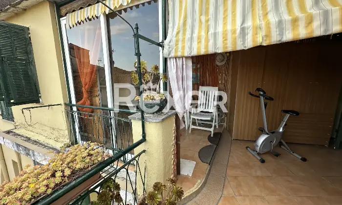 Rexer-Pietrabruna-Caratteristica-casa-depoca-in-centro-storico-Altro