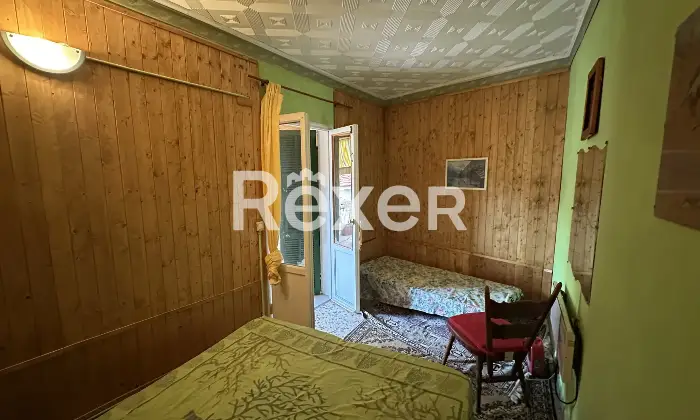 Rexer-Pietrabruna-Caratteristica-casa-depoca-in-centro-storico-Altro