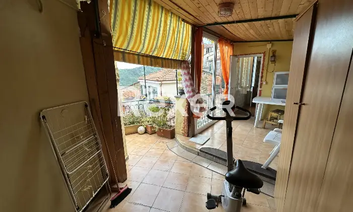 Rexer-Pietrabruna-Caratteristica-casa-depoca-in-centro-storico-Altro