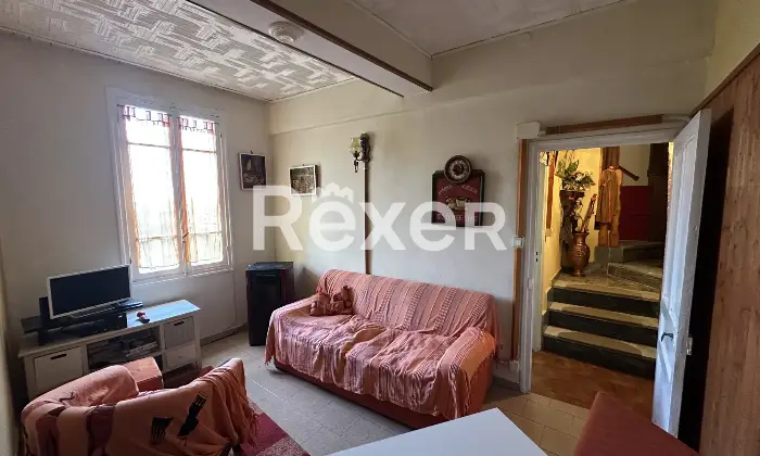 Rexer-Pietrabruna-Caratteristica-casa-depoca-in-centro-storico-Altro