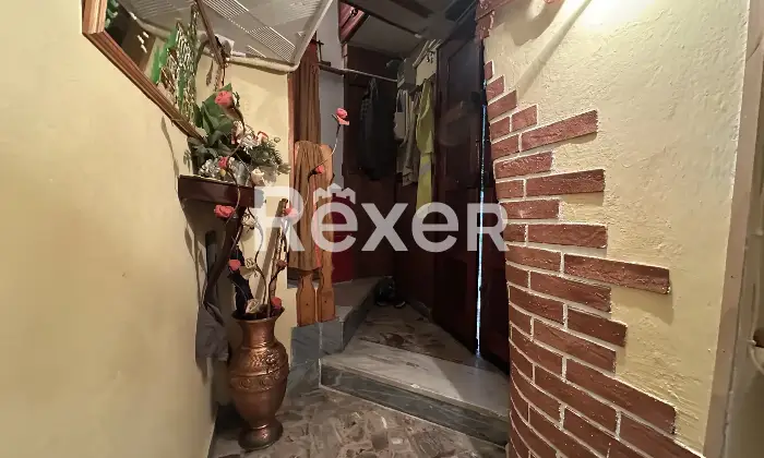 Rexer-Pietrabruna-Caratteristica-casa-depoca-in-centro-storico-Altro