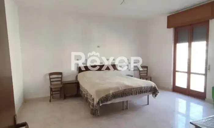 Rexer-Taurasi-Taurasi-immobile-cieloterra-con-giardino-privato-nel-viale-principale-Camera-da-letto