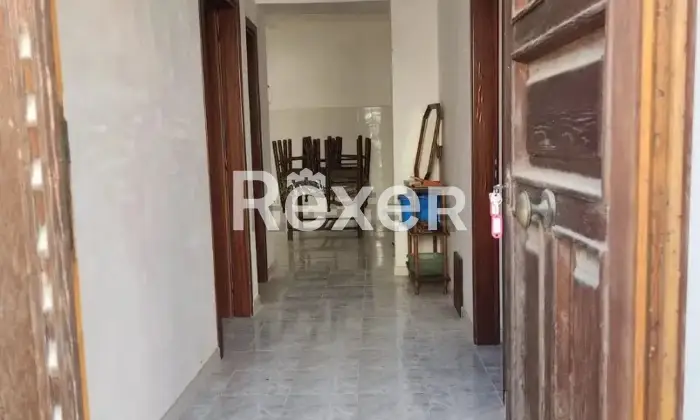 Rexer-Taurasi-Taurasi-immobile-cieloterra-con-giardino-privato-nel-viale-principale-Ingresso
