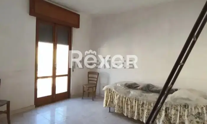 Rexer-Taurasi-Taurasi-immobile-cieloterra-con-giardino-privato-nel-viale-principale-Camera-da-letto