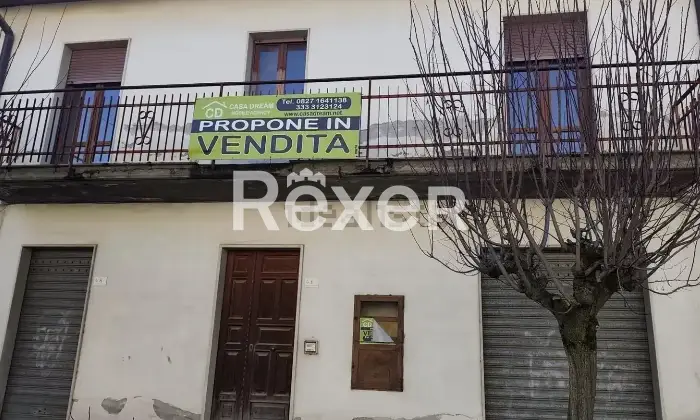 Rexer-Taurasi-Taurasi-immobile-cieloterra-con-giardino-privato-nel-viale-principale-Facciata