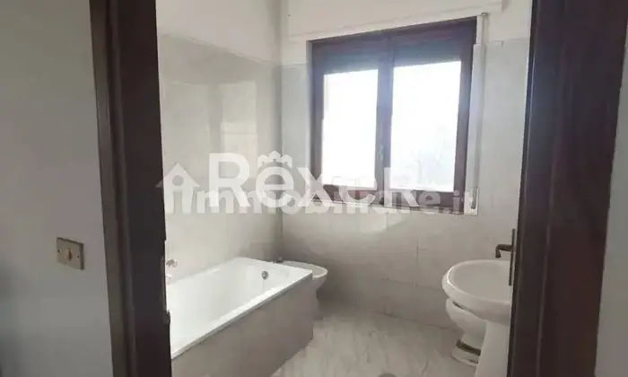 Rexer-Taurasi-Taurasi-villa-con-giardino-mq-a-due-passi-dal-centro-Bagno