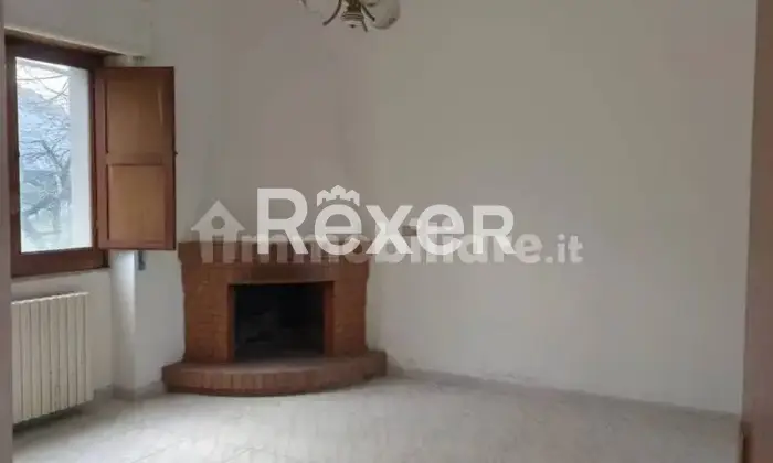 Rexer-Taurasi-Taurasi-villa-con-giardino-mq-a-due-passi-dal-centro-Soggiorno