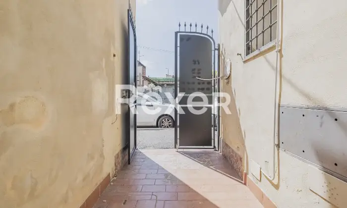 Rexer-Roma-Trilocale-con-patio-coperto-Altro