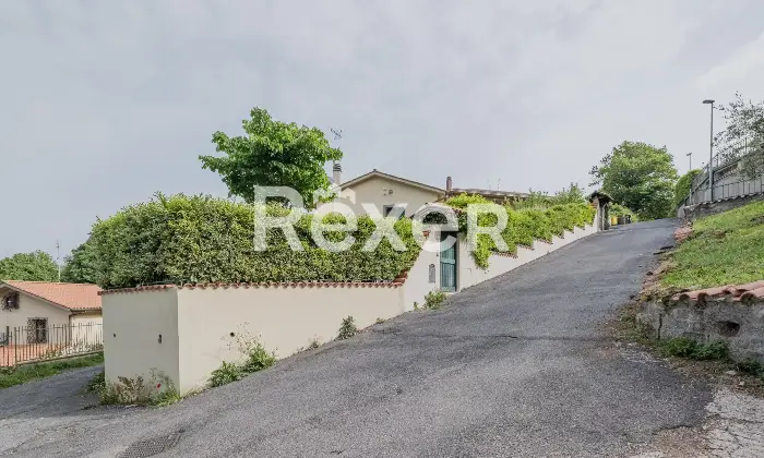 Rexer-Rocca-di-Papa-Villa-bifamiliare-su-tre-livelli-classe-A-Altro
