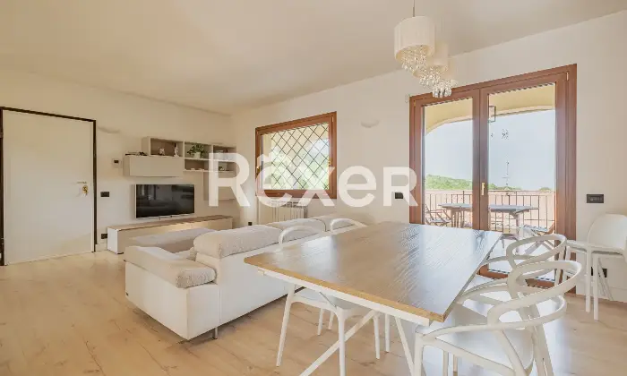 Rexer-Rocca-di-Papa-Villa-bifamiliare-su-tre-livelli-classe-A-Altro