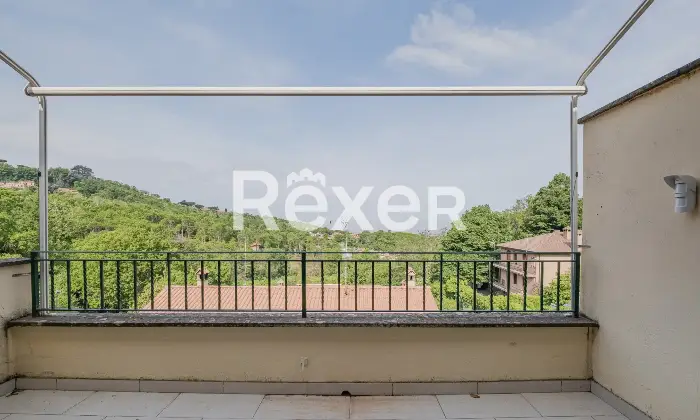 Rexer-Rocca-di-Papa-Villa-bifamiliare-su-tre-livelli-classe-A-Altro