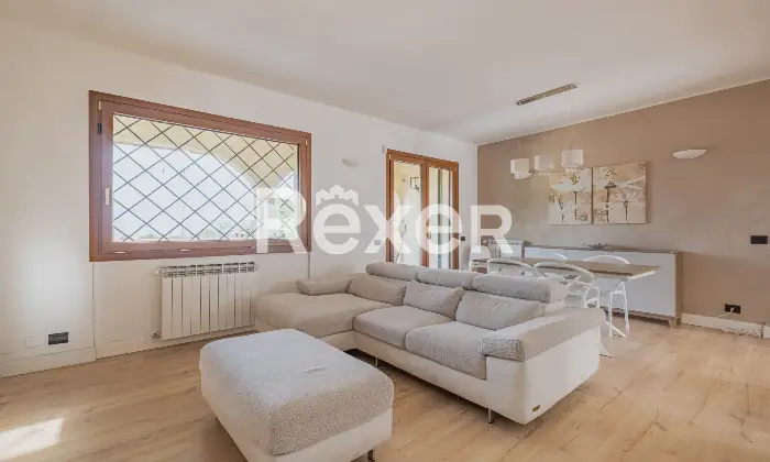 Rexer-Rocca-di-Papa-Villa-bifamiliare-su-tre-livelli-classe-A-Altro