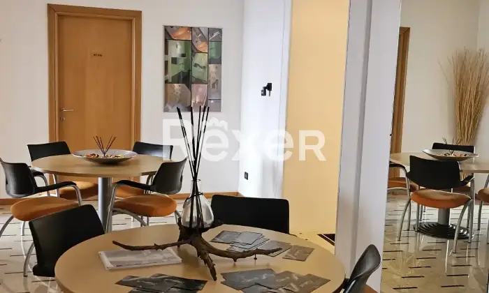 Rexer-Tortona-Immobile-di-mq-su-tre-livelli-ristrutturato-con-uffici-magazzini-e-sale-operative-Altro