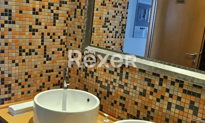 Rexer-Tortona-Immobile-di-mq-su-tre-livelli-ristrutturato-con-uffici-magazzini-e-sale-operative-Altro