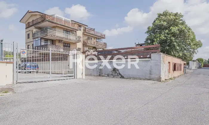 Rexer-Ciampino-Trilocale-con-giardino-e-box-auto-Altro