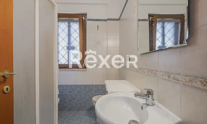 Rexer-Ciampino-Trilocale-con-giardino-e-box-auto-Altro