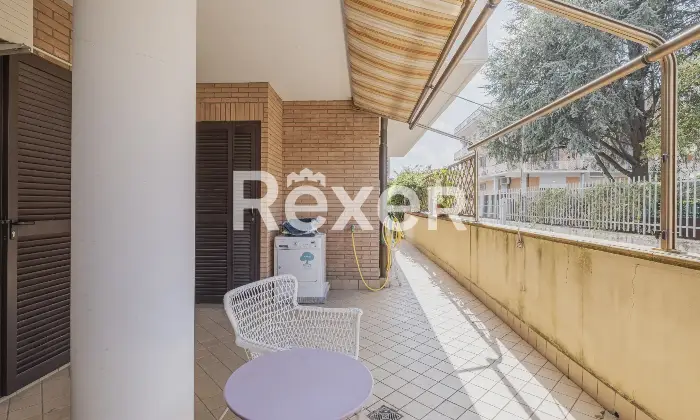 Rexer-Ciampino-Trilocale-con-giardino-e-box-auto-Altro