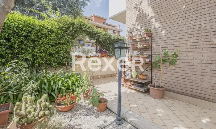 Rexer-Ciampino-Trilocale-con-giardino-e-box-auto-Altro