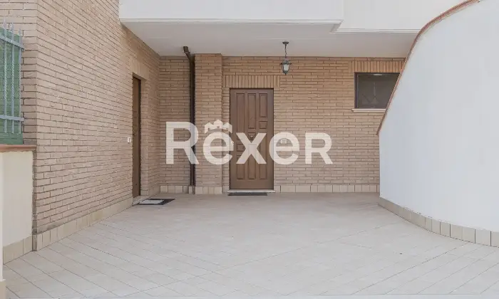 Rexer-Ciampino-Trilocale-con-giardino-e-box-auto-Altro