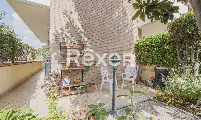 Rexer-Ciampino-Trilocale-con-giardino-e-box-auto-Altro