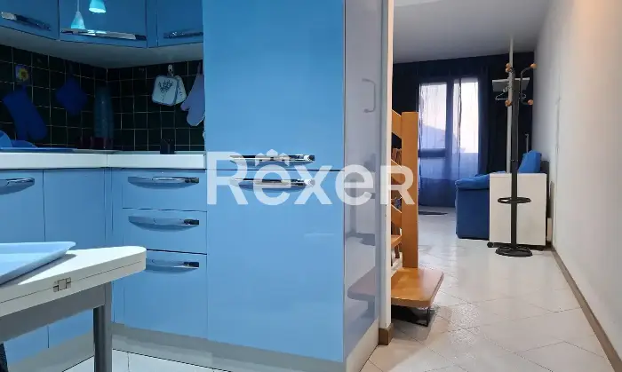 Rexer-Cecina-Cecina-privato-vende-libero-centrale-mq-terrazzino-posto-auto-Altro