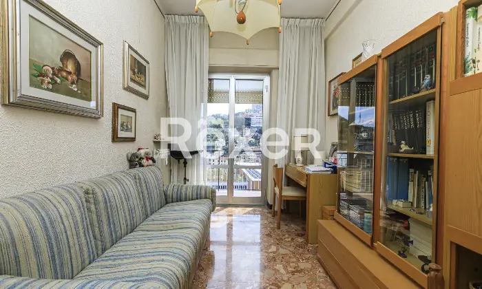 Rexer-Genova-Appartamento-luminoso-con-box-e-doppie-cantine-Altro