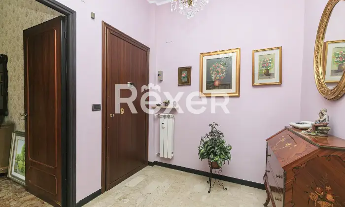 Rexer-Genova-Appartamento-luminoso-con-box-e-doppie-cantine-Altro