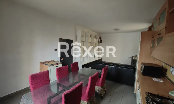 Rexer-Terre-Roveresche-Casa-indipendente-con-giardino-privato-e-mansarda-abitabile-Sala-da-pranzo