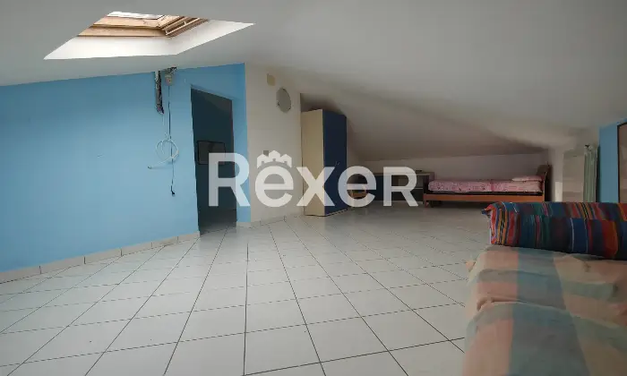 Rexer-Terre-Roveresche-Casa-indipendente-con-giardino-privato-e-mansarda-abitabile-Mansarda