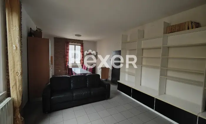 Rexer-Terre-Roveresche-Casa-indipendente-con-giardino-privato-e-mansarda-abitabile-Salone