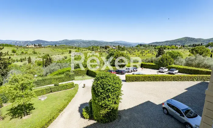 Rexer-Bagno-a-Ripoli-Appartamento-in-villa-depoca-di-lusso-panoramico-sulle-colline-Altro