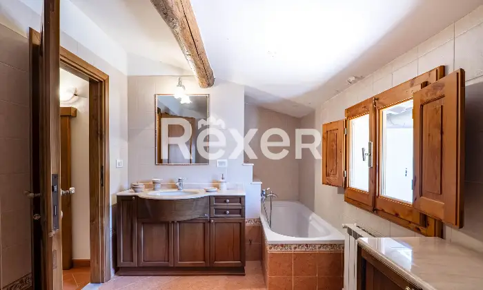 Rexer-Bagno-a-Ripoli-Appartamento-in-villa-depoca-di-lusso-panoramico-sulle-colline-Altro