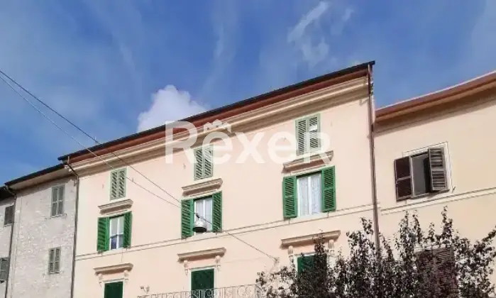 Rexer-Acuto-Appartamento-su-due-piani-in-vendita-in-Piazza-Regina-Margherita-Acuto-Altro