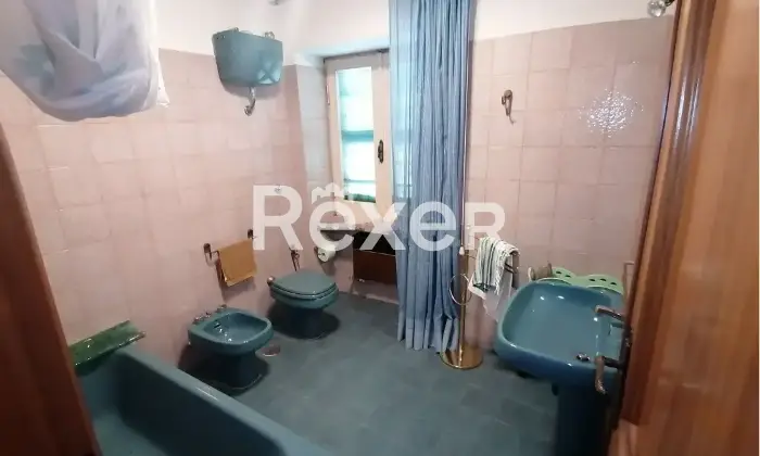 Rexer-Acuto-Appartamento-su-due-piani-in-vendita-in-Piazza-Regina-Margherita-Acuto-Altro