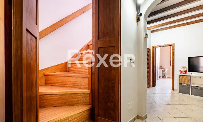 Rexer-Firenze-Ampio-bilocale-con-balcone-ultimo-piano-sottotetto-praticabile-Altro
