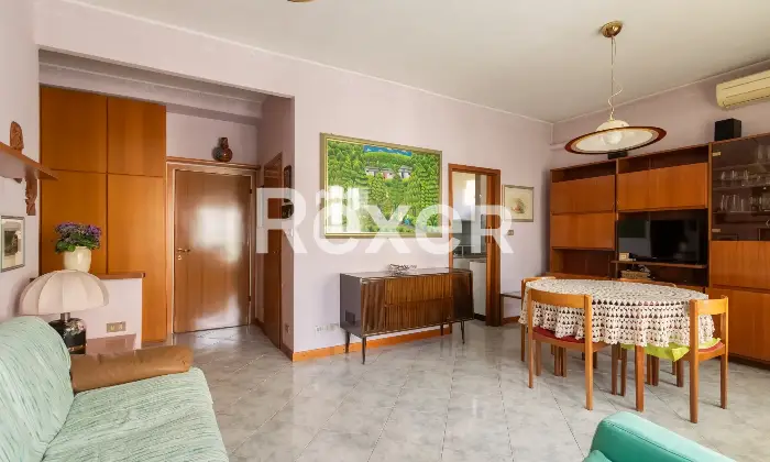 Rexer-Milano-Comasina-Ampio-trilocale-con-balcone-Altro