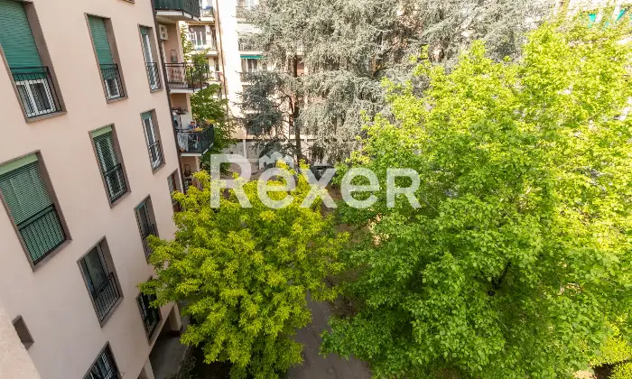 Rexer-Milano-Comasina-Ampio-trilocale-con-balcone-Altro