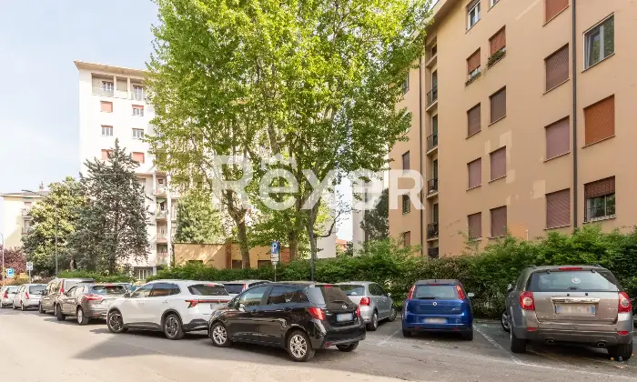 Rexer-Milano-Comasina-Ampio-trilocale-con-balcone-Altro