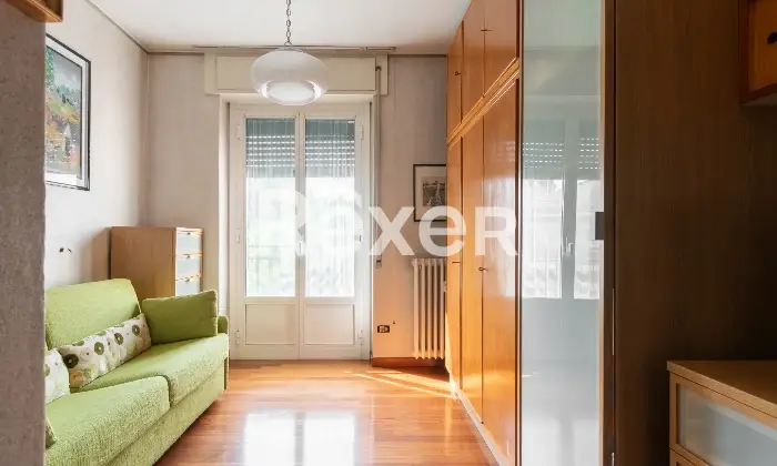 Rexer-Milano-Comasina-Ampio-trilocale-con-balcone-Altro