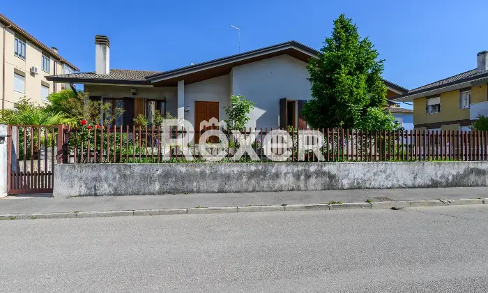 Rexer-Abano-Terme-Villa-unifamiliare-con-giardino-Altro