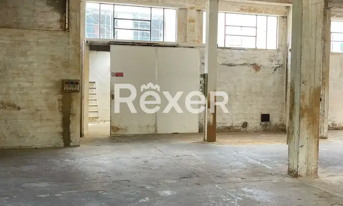 Rexer-Pesaro-Locale-mq-fronte-strada-Altro
