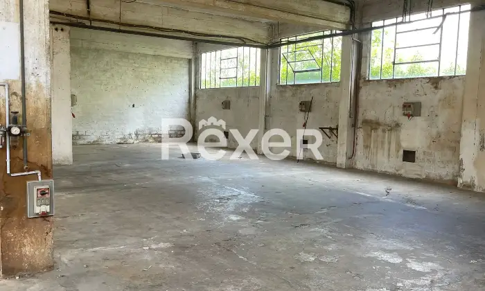 Rexer-Pesaro-Locale-mq-fronte-strada-Altro
