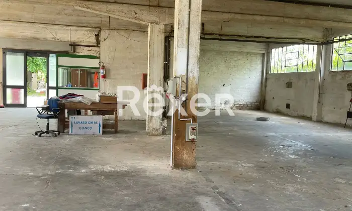 Rexer-Pesaro-Locale-mq-fronte-strada-Altro